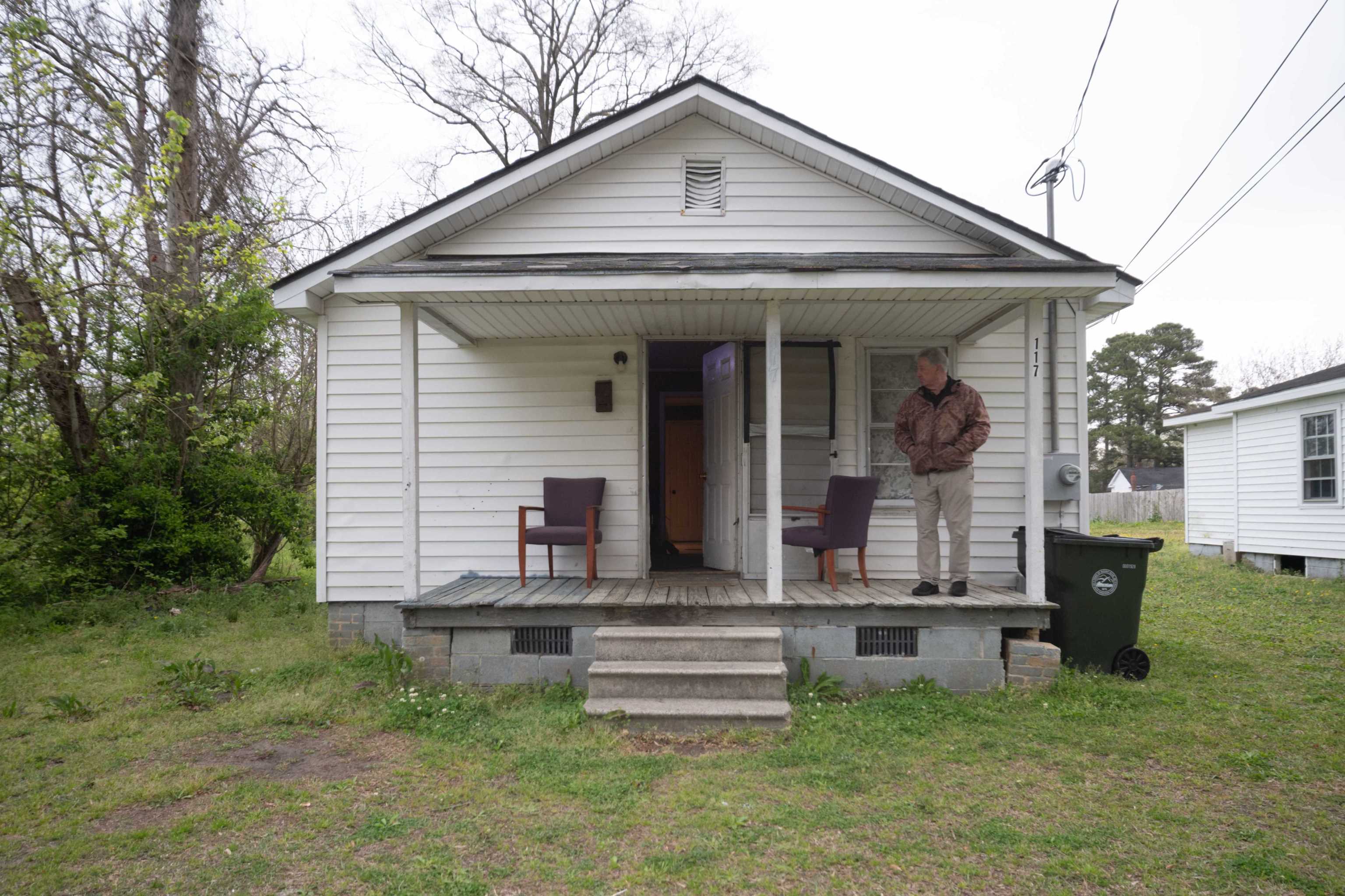 East Kornegay St, Mount Olive, NC