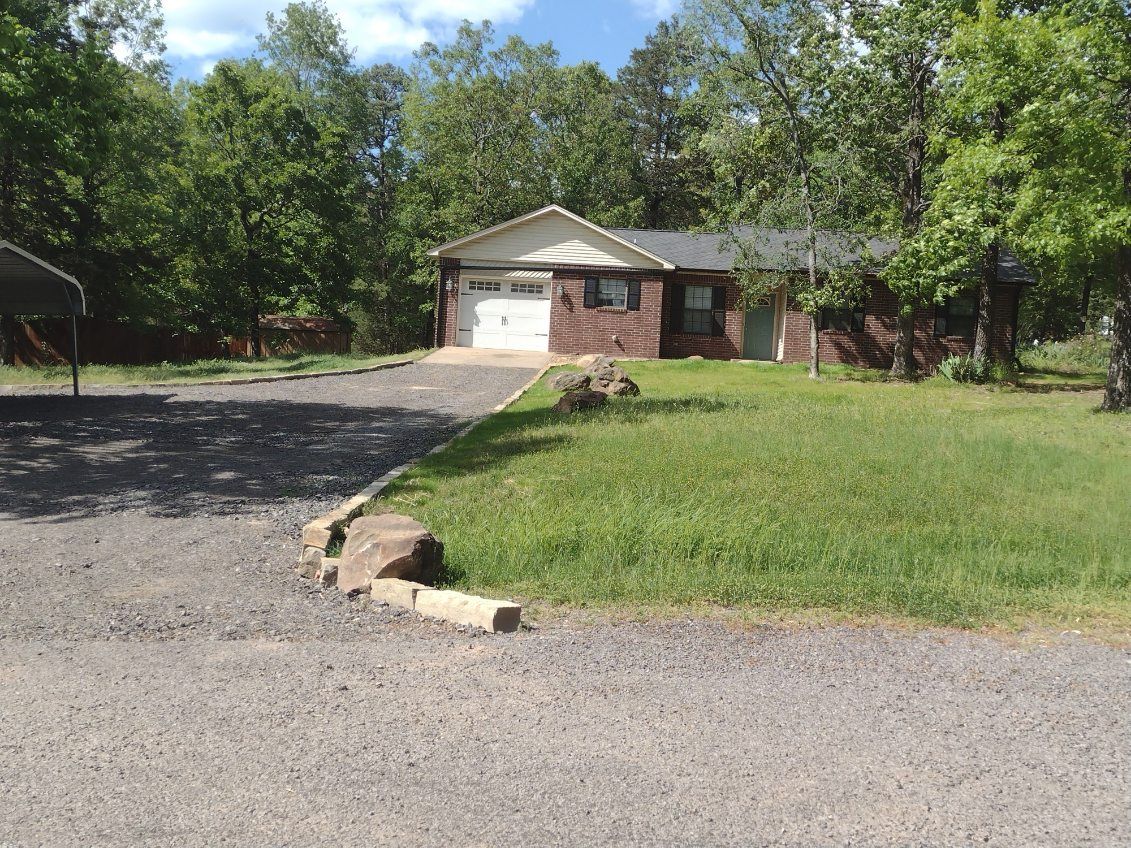 64 Logan Ln, Russellville, AR