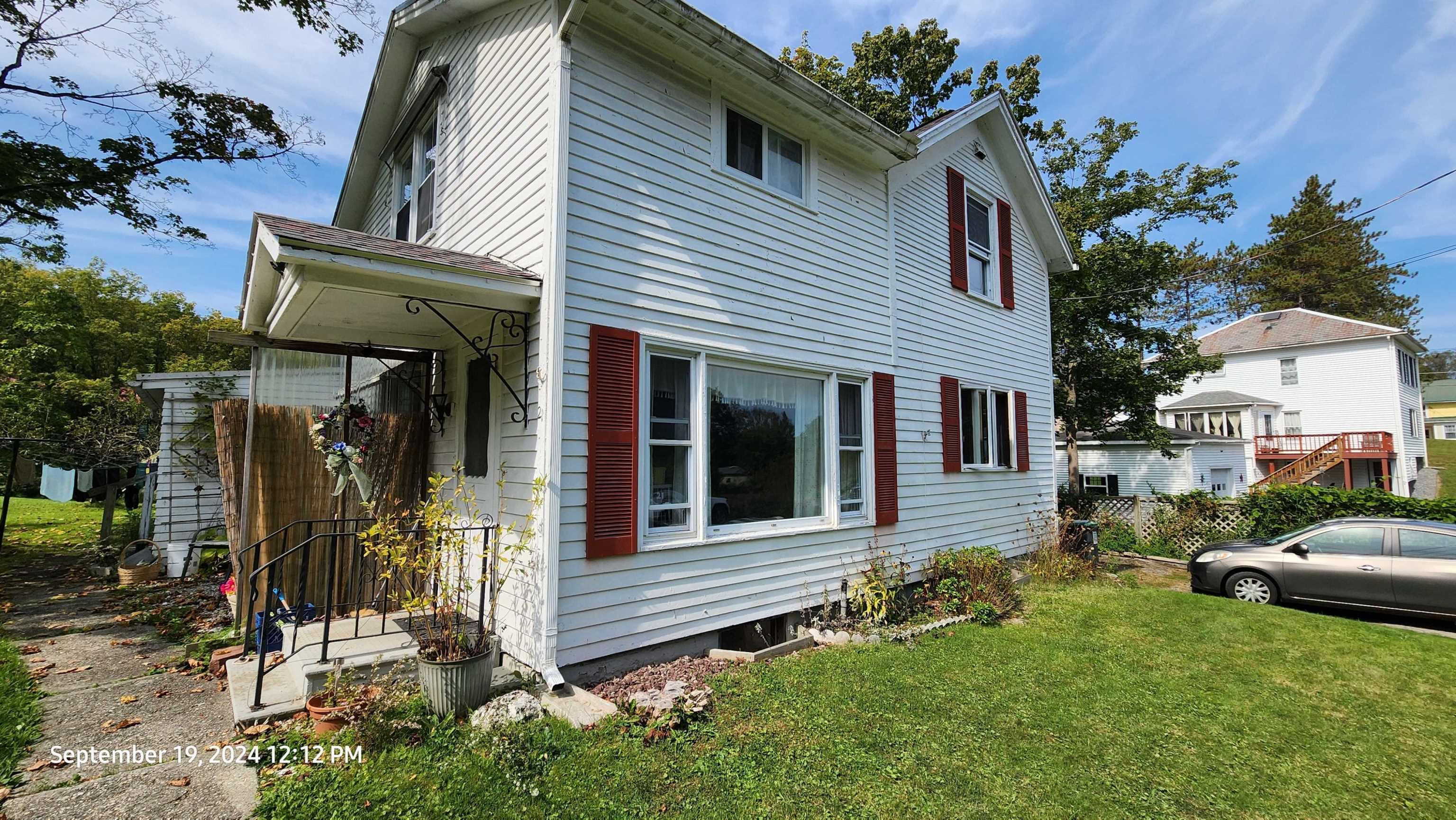 21 Hovey Ave, Hoosick Falls, NY