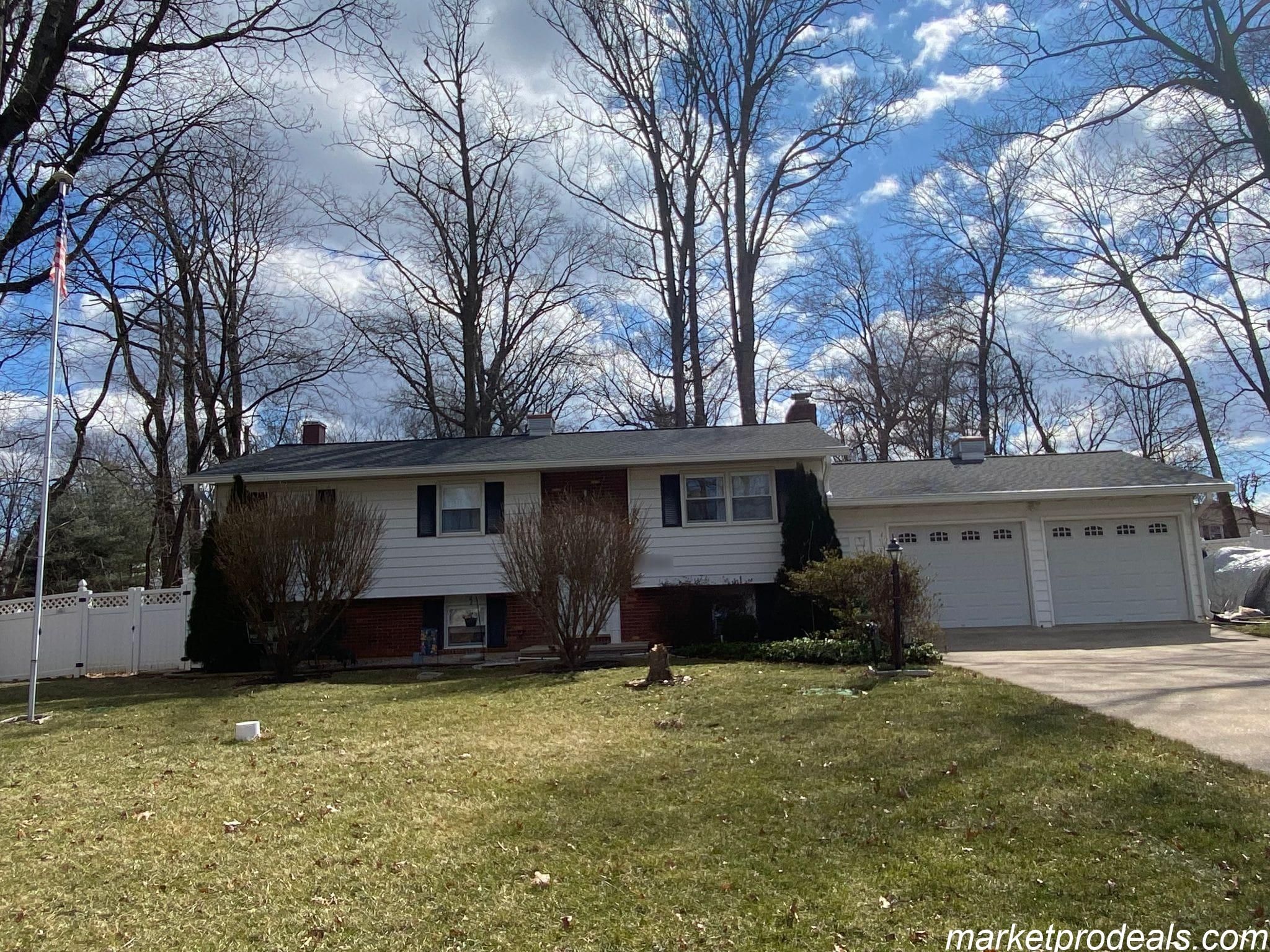 12XX Courtland Dr, Sykesville, MD